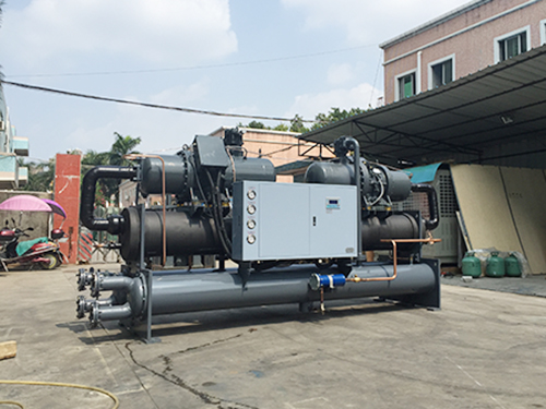 水冷螺杆式冷水机生产