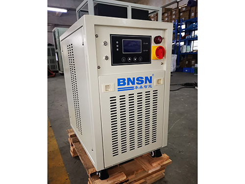 冷却循环水机